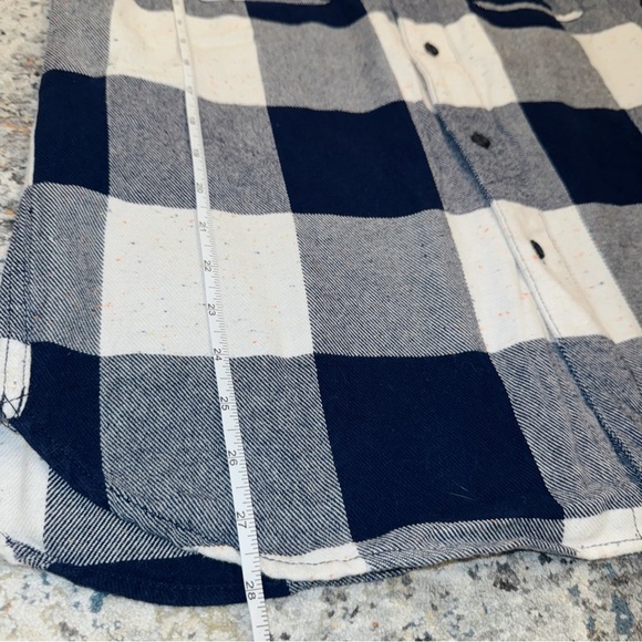 Mossimo Supply Co. Men's Blue Plaid Thick Speckled Flannel Shirt - Picture 6 of 9